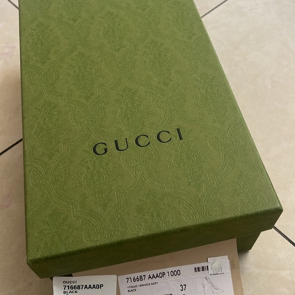 GUCCI brand new!!! Patent pump. - Picture 2 of 10